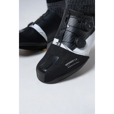 PUNTERAS UNISEX GOBIK DEFENDER 3.0 PITCH BLACK PUNTERAS UNISEX GOBIK DEFENDER 3.0 PITCH BLACK