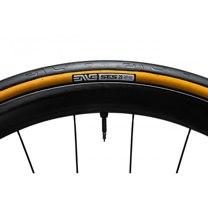 700 x 27c tires